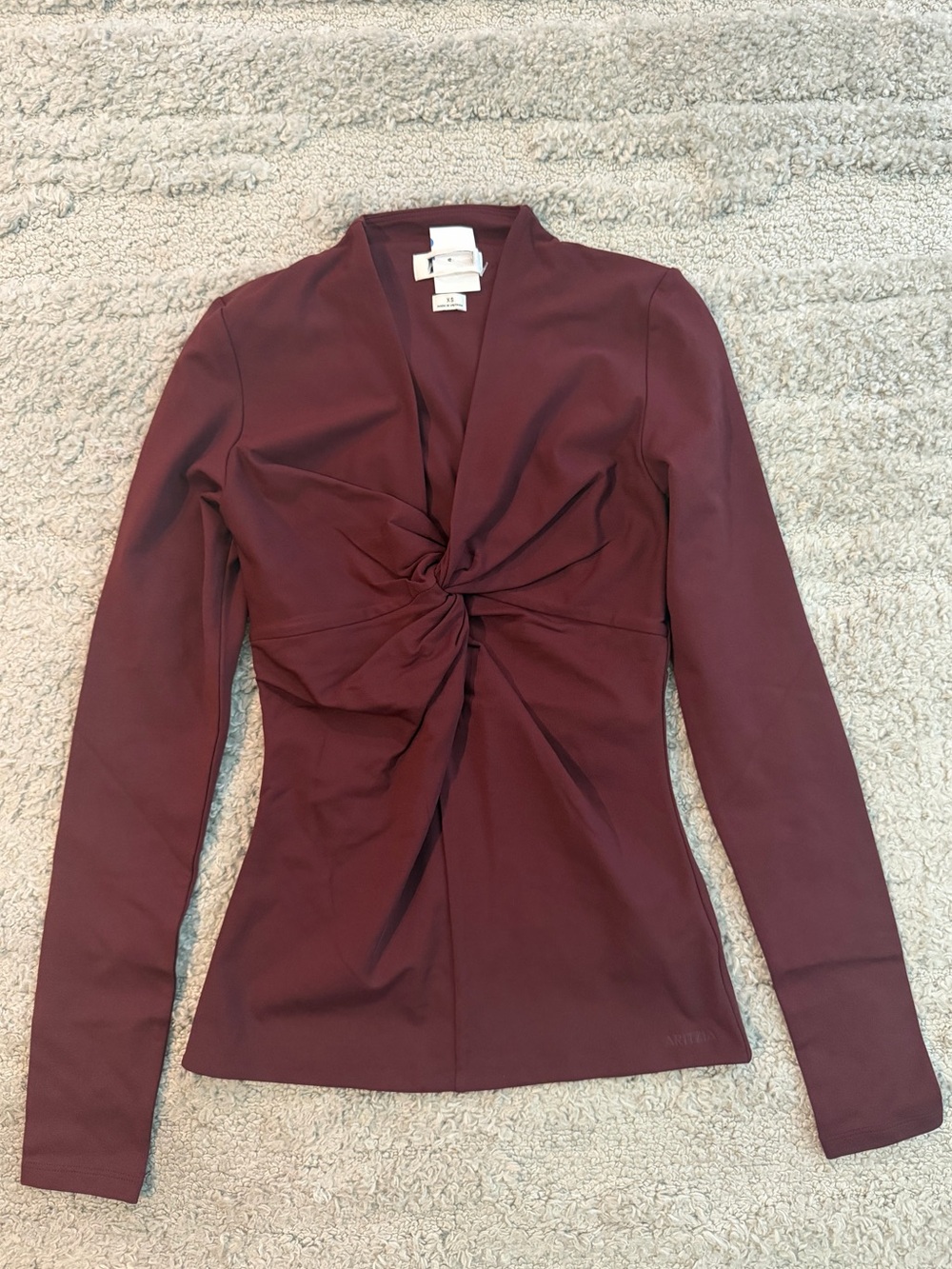 NWT Aritzia Size XS Malvina Contour Longsleeve in Burgundy